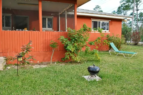 Spacious 3 Bed, 2 Bath Winter escape, near beach, includes car
