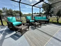 Minutes to Weeki Wachee Head Springs Pool AND hot tub!