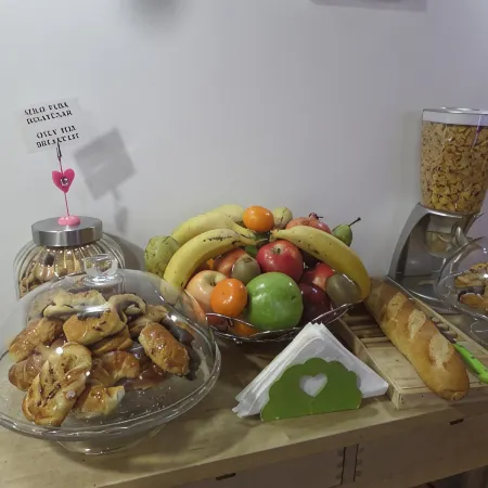 Pensión AliciaZzz Bed and Breakfast Bilbao