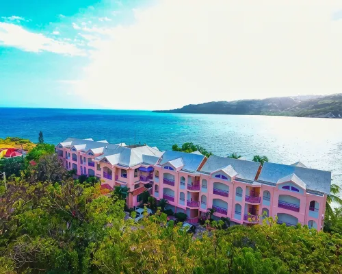 Cap Lamandou Hotel โรงแรมในฌาคเมล