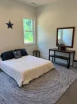 Athens-Lake Oconee Farmhouse - 4-Star