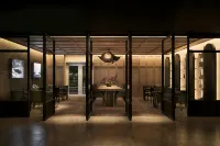 The Warehouse Hotel - parking