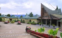 Danau Toba International Cottage Parapat - 3-نجوم