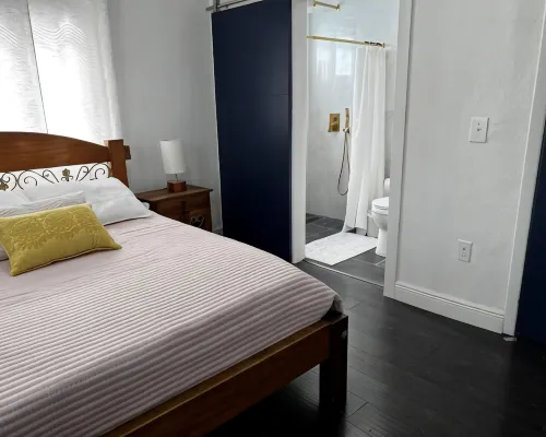 Spacious Apartment Central Located Hotels in Hialeah
