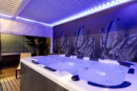 La Tour Palace Hotel & Restaurant - 2-نجوم