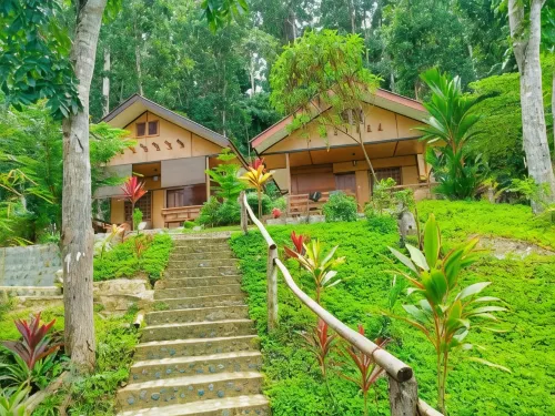Victordelia Hilltop Hostel
