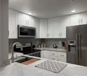 Charming 2-bedroom house with AC in Modesto