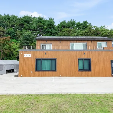 The JS Stay Gangneung Отели рядом с достопримечательностью «Музей Тэгваллён»