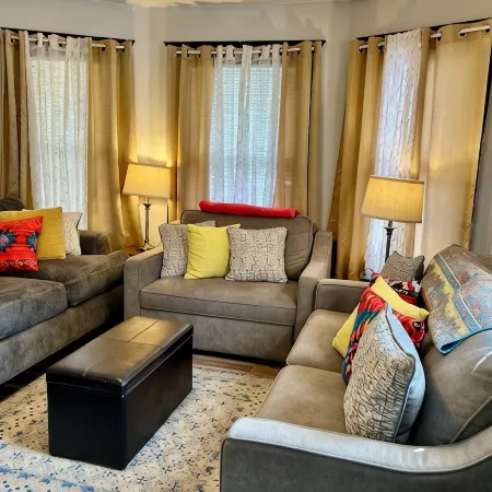 Cozy First Floor Apartment. Located in a quiet neighborhood. Отели в г. Чикопи