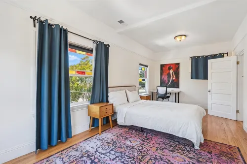 Top Floor Duplex with Garden-Patio. - Kitchens