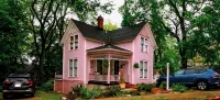 Escape from the Ordinary in a Quirky Eurekan Cottage, WiFi & AC- Sam's Workshop - Country Houses