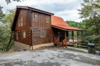 Family Cabin with Hot Tub, Game Room & Pool Access - Chalets