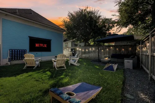 ONLY 4 BLOCKs to Magnolia-Hot tub-Texas Bell in Waco