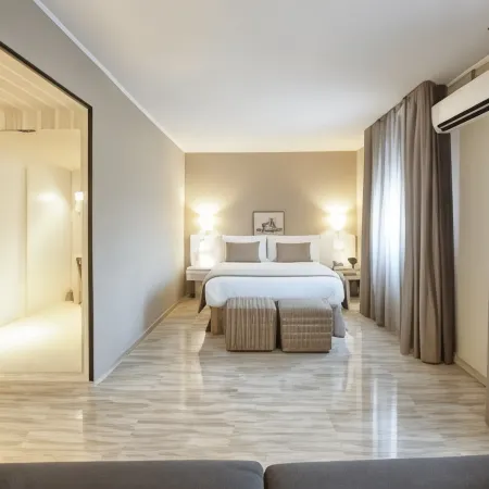 New Hotel Colon