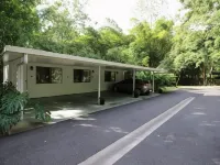 Atherton Hinterland Motel - parking
