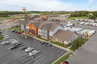 Comfort Inn Albert Lea at Trails Travel Center - parking