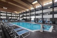 DoubleTree by Hilton Manhattan, KS