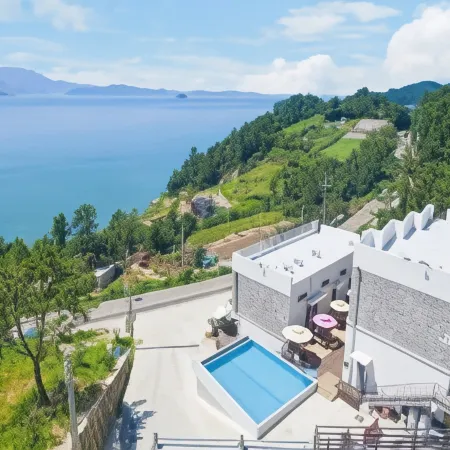 Yeosu Jplus Pension