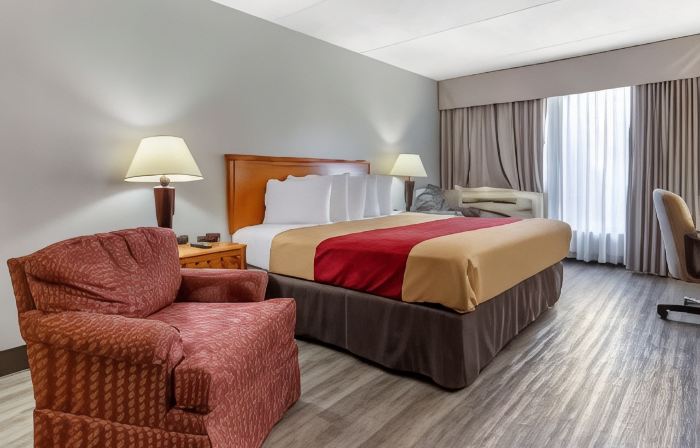 Econo Lodge & Suites Southern Pines