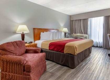 Econo Lodge & Suites Southern Pines