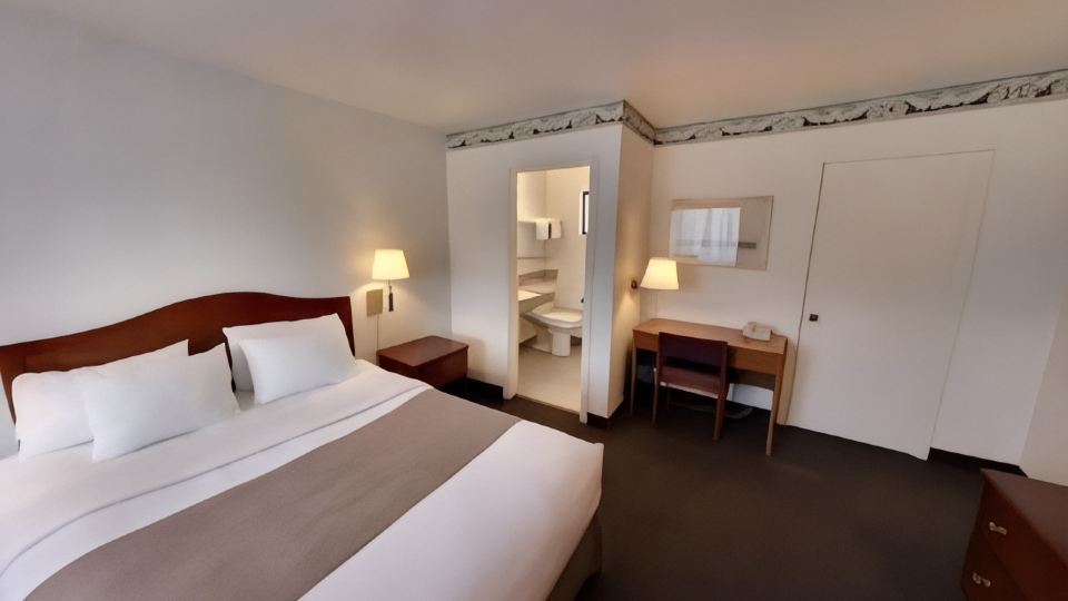 Monterey Fairgrounds Inn