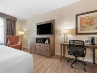 Best Western Plus Perth Parkside Inn Spa Hotels in Lanark County