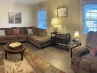 Charming 3-Bedroom Retreat with Waterway Access in Hampstead, NC. Hideaway Haven 펜더 카운티 호텔