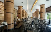 Lorin Sentul Hotel - bar