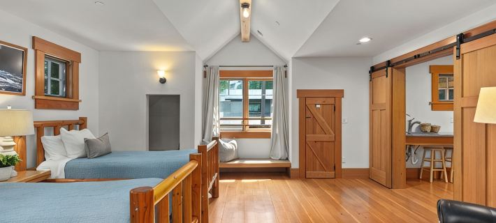 Suncadia Retreat • Half Acre • 3 Porches • Quiet Cul-De-Sac • Fire Pit • Bikes Hotels in Kittitas County