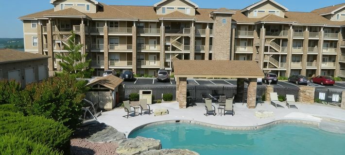 布蘭森 Big Cedar、Thunder Ridge、SDC 湖畔公寓，泳池! 里奇代爾住宿飯店