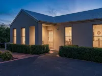 Mount Eliza Sunset Apartment Hotels in Mount Eliza