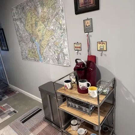 "Diamond in DC" Cozy English Basement Unit in Central Historic DC Neighborhood!