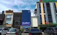Fresh One Hotel - parking