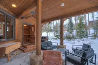 Peak 8 Luxury- 6Bed /6.5Baths Sleeps 14 in 11 beds, Hot tub + Sauna + Pool table - 4-Star