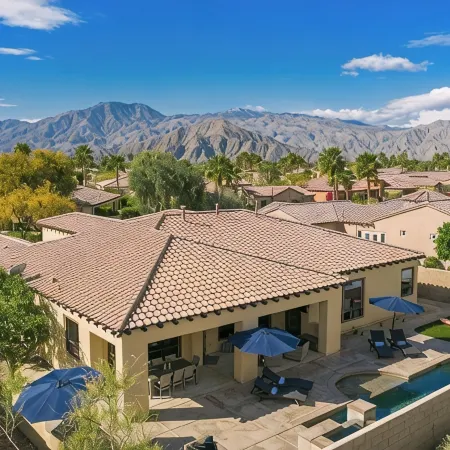 Walk to Festivals From a Modern Dream House Near La Quinta