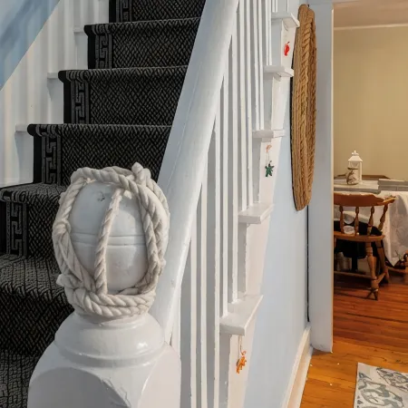Nautical 3BR Sleeps 8 @ Tweed Airport W/ Fire Pit + Smart TVs Near Beach & Yale