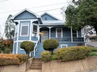 Historical Victorian with Modern Touch. Garage with EV Charger Hotels in Sonora