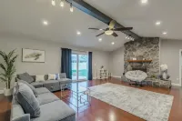 Cozy house in a heart of Mandarin - 5-Star