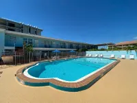 Beachside Resort Motel - Beach