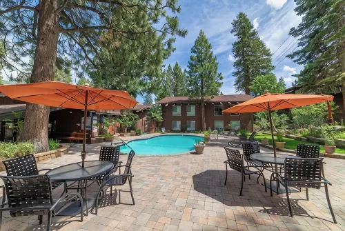 LOCATION!  3 Min. Walk to Village and Gondola, Remodeled 4 bdrm - Boutique