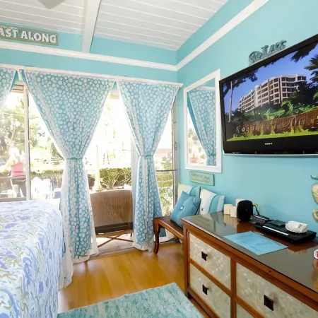 Tracy's Tropical Treasure #1 Earned "Best in Kihei" Four Times and 1 in Maui”