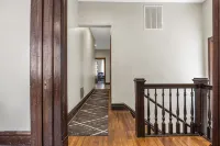 Historic Cozy Forest Park Home @ Perfect Family Getaway near Downtown - Bungalows