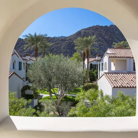 Majestic Mountain Views- 2 private patios- 2 bed/2 bath sleeps 6- 064225