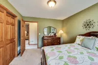 Beautiful Huge Lakefront Remodeled Home with Incredible Views - Balkoner