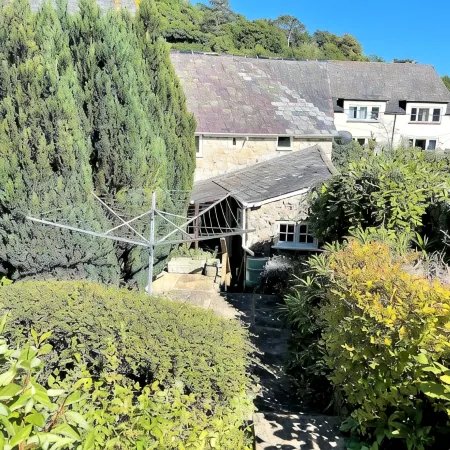 Sunbeam Cottage nestling in the heart of Branscombe village with a parking space Отели в г. Ситон