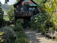 Cozy quiet & relaxing hide-a-way in the heart of Sausalito's ‘Hurricane Gulch Hotels in Sausalito