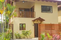 Villa Del Sol, steps to Dominical Beach with Private Pool! - balcony