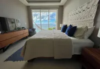 Seabreeze Deck12 Luxury Oceanfront Fully Equipped