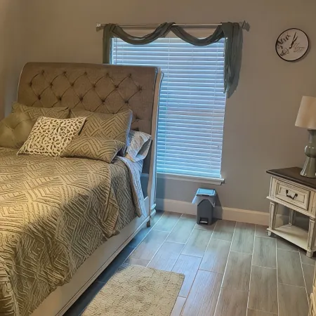 Charming 3-bedroom house in lovely Sanford with WiFi and AC