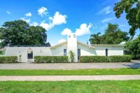 The Garden of Eden | Beautiful Villa w/ Pool & Game Room - Beach